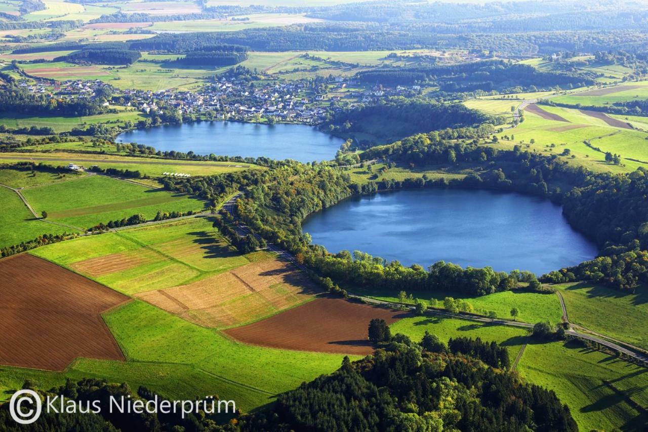 Ferienwohnung Welcome Mit Seeblick Schalkenmehren Luaran gambar