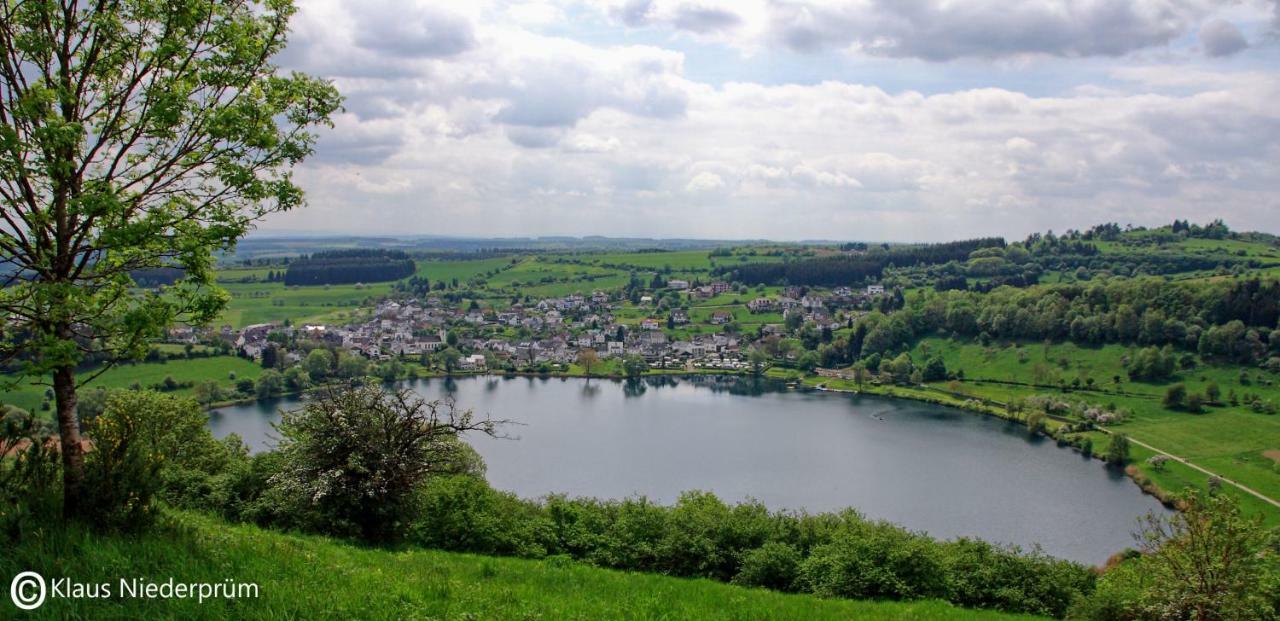 Ferienwohnung Welcome Mit Seeblick Schalkenmehren Luaran gambar